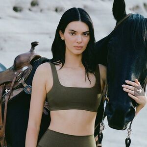 NWTS ALO Softsculpt Precision Bra olive green